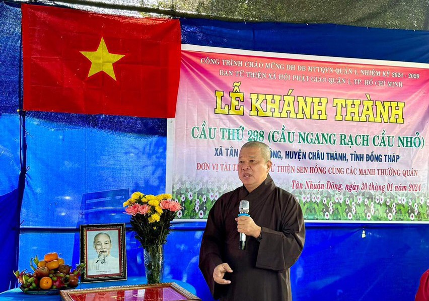 Thượng tọa Thích Minh Hiếu phát biểu Thượng tọa Thích Minh Hiếu phát biểu
