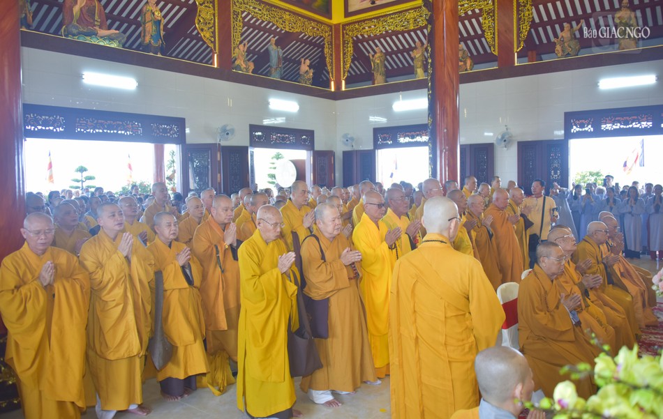 Chư tôn đức tham dự