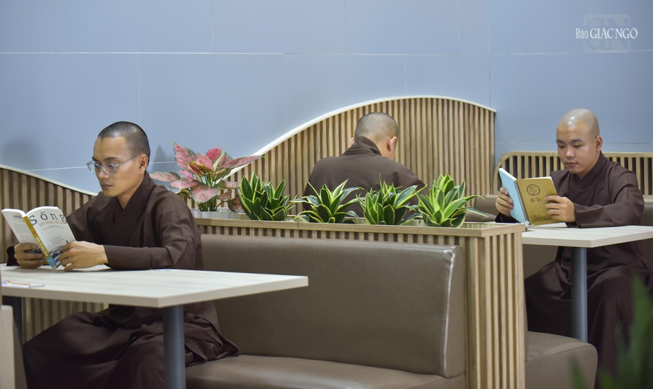 Cùng nhau đọc sách để nâng cao kiến thức