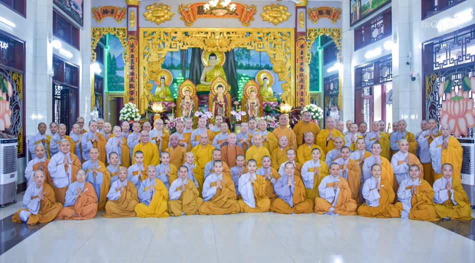 Chụp ảnh lưu niệm