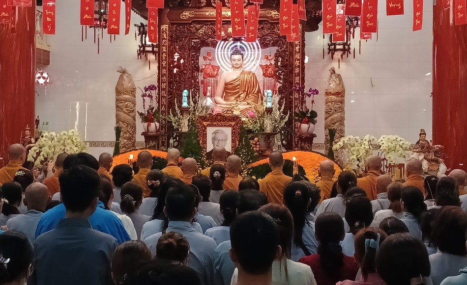 Lễ tưởng niệm Tổng Bí thư Nguyễn Phú Trọng cử hành theo nghi thức truyền thống Phật giáo Lễ tưởng niệm Tổng Bí thư Nguyễn Phú Trọng cử hành theo nghi thức truyền thống Phật giáo