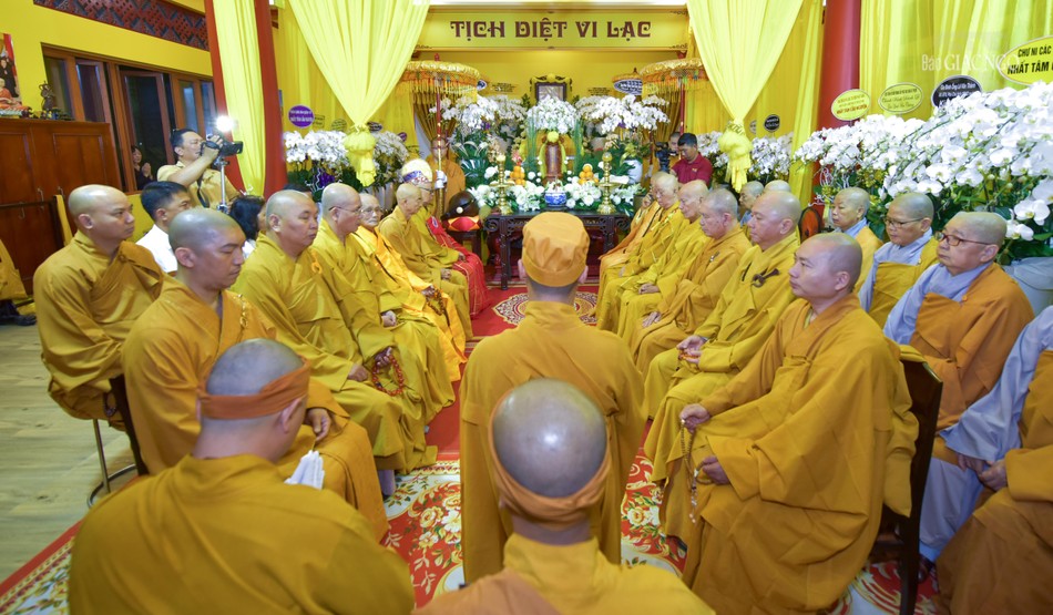 Chư tôn đức tham dự Chư tôn đức tham dự