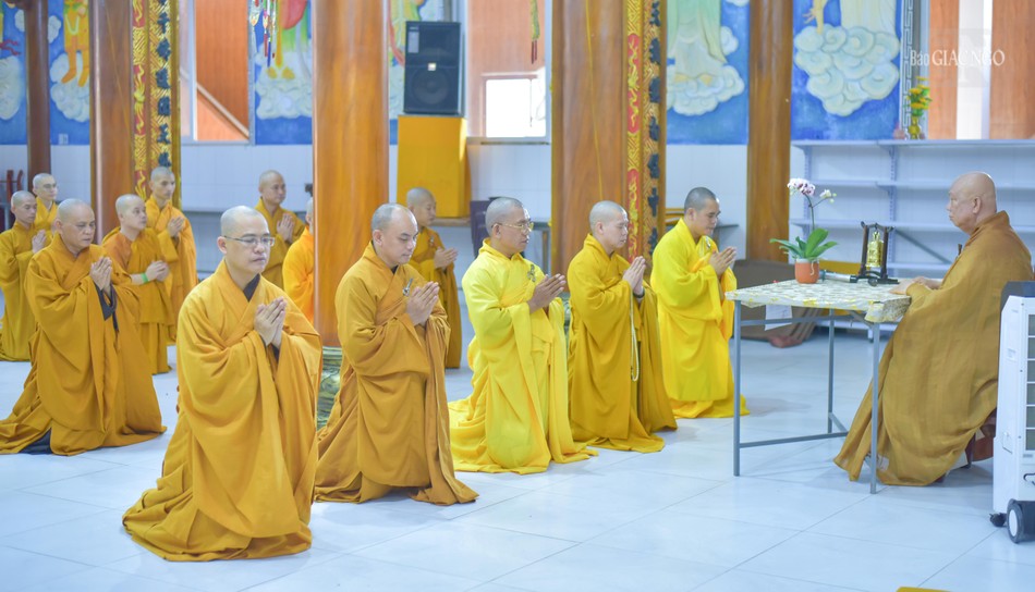 Chư Tăng H.Nhà Bè thực hiện nghi thức Tự tứ, kết thúc khóa An cư kiết hạ Phật lịch 2568