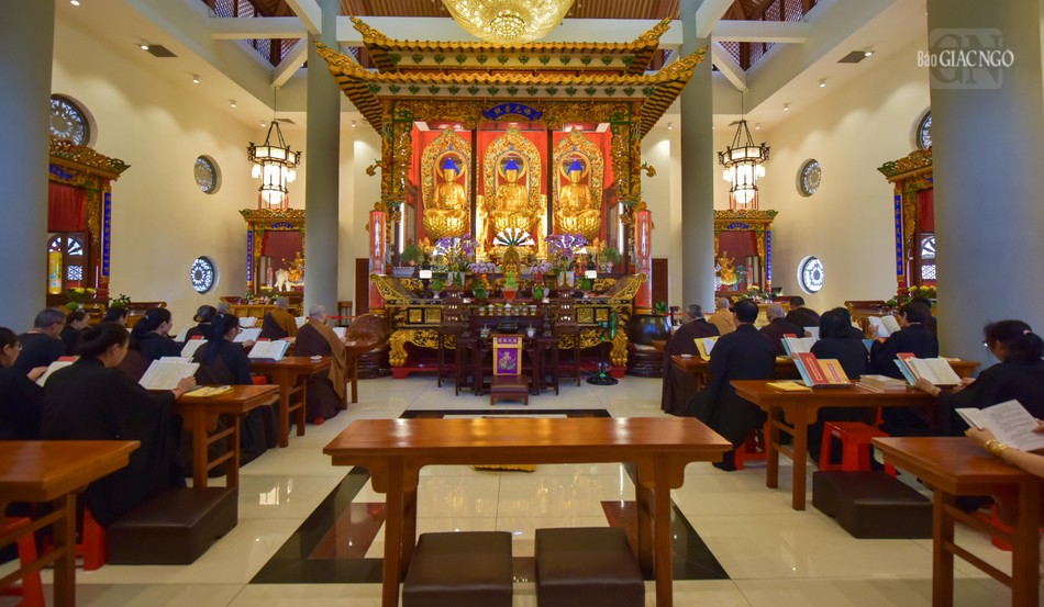 ...nhằm hồi hướng năng lượng bình an cho mọi người trong mùa Vu lan