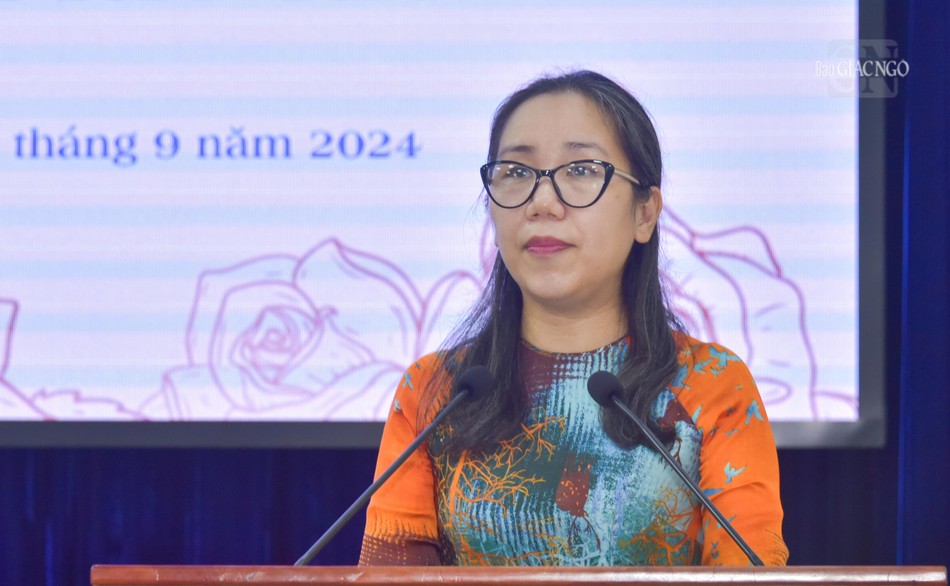 Trưởng ban Tuyên giáo - Đối ngoại Ủy ban MTTQVN TP.HCM Hoàng Mai Quỳnh Hoa giới thiệu về chương trình Đại hội đại biểu MTTQVN TP.HCM lần thứ XII Trưởng ban Tuyên giáo - Đối ngoại Ủy ban MTTQVN TP.HCM Hoàng Mai Quỳnh Hoa giới thiệu về chương trình Đại hội đại biểu MTTQVN TP.HCM lần thứ XII