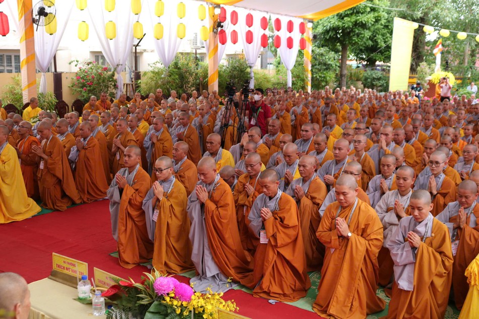 Các giới tử thọ lãnh lời giáo huấn