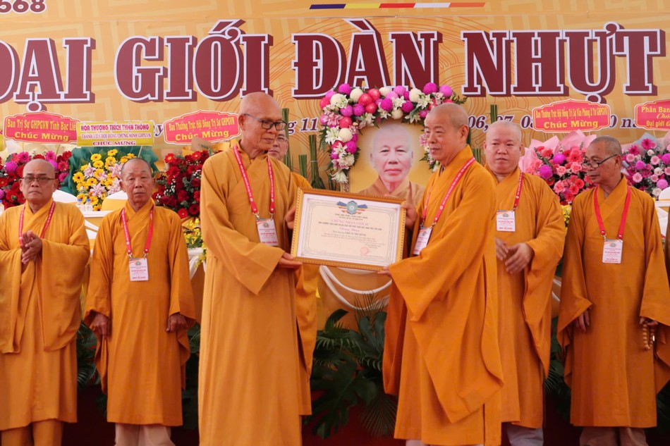 Ban Trị sự GHPGVN tỉnh Trà Vinh tri ân các vị giới sư Ban Trị sự GHPGVN tỉnh Trà Vinh tri ân các vị giới sư
