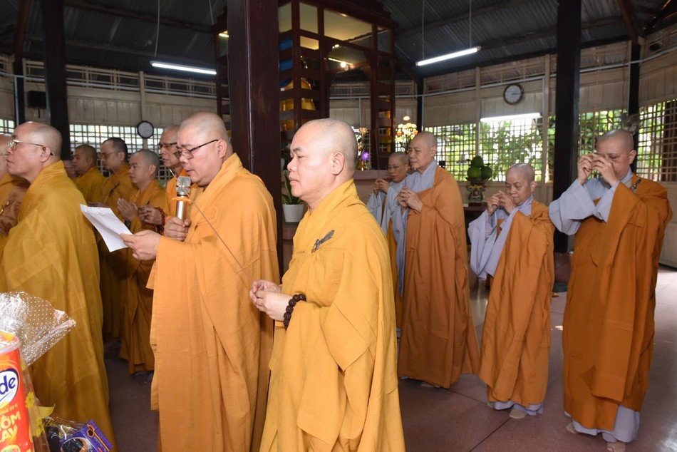 Thành kính cầu nguyện Giác linh Trưởng lão Hòa thượng Giác Trang Thành kính cầu nguyện Giác linh Trưởng lão Hòa thượng Giác Trang