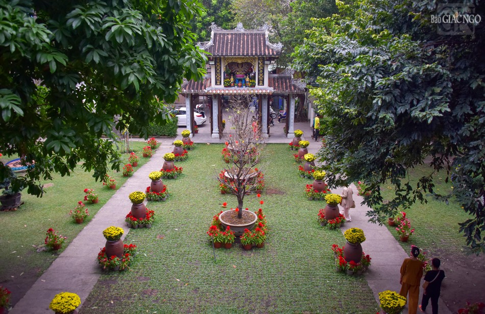 Chùa Quảng Hương Già Lam (Q.Gò Vấp) - một ngôi chùa Huế tại TP.HCM cũng là điểm đến mà nhiều người dân lựa chọn trong ngày rằm tháng Giêng