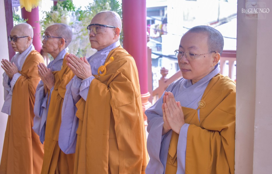 Chư Ni H.Nhà Bè tưởng niệm vị Trưởng Phân ban Ni giới Phật giáo huyện nhà