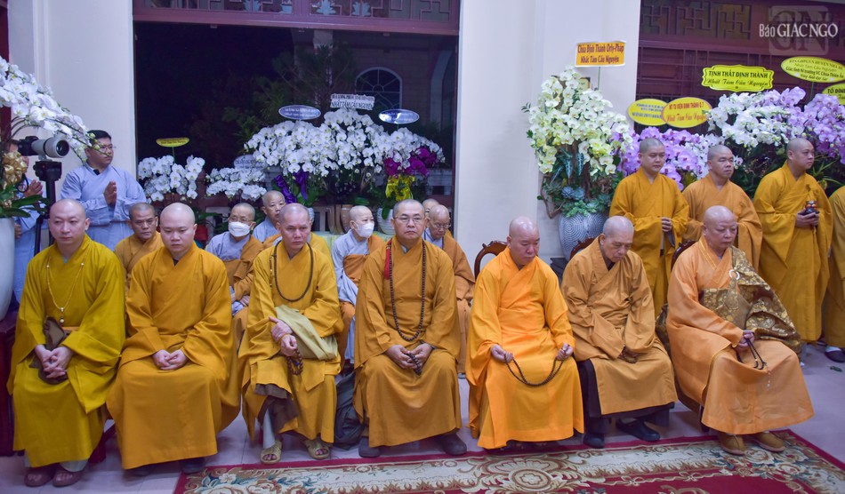 Chư tôn đức tham dự