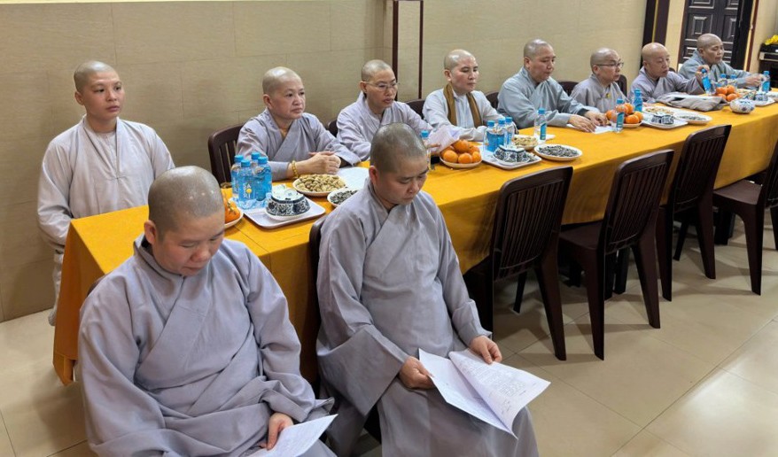 Thành viên Ban Trị sự, trụ trì các tự viện trên địa bàn tham dự Thành viên Ban Trị sự, trụ trì các tự viện trên địa bàn tham dự