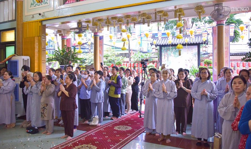 Phật tử tham dự