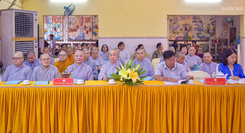 Chư Ni, chính quyền tham dự Chư Ni, chính quyền tham dự