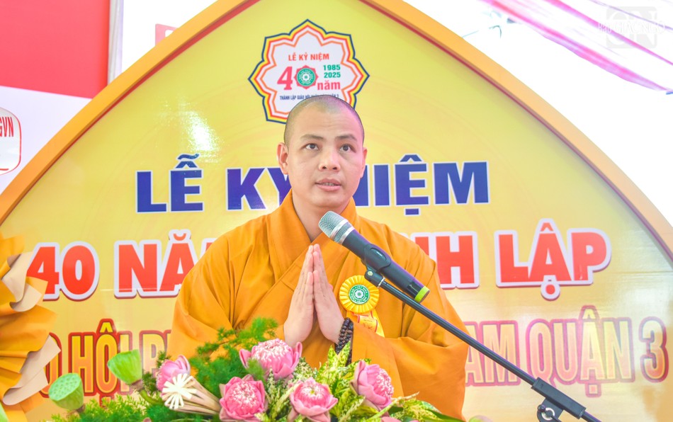 Đại đức Thích Minh Ân phát biểu cảm tạ Đại đức Thích Minh Ân phát biểu cảm tạ