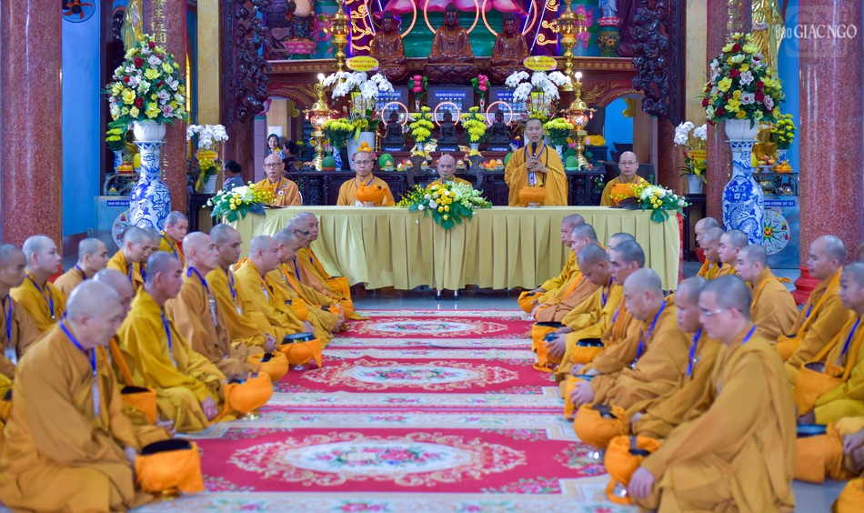 Thượng tọa Thích Minh Quang chia sẻ ý nghĩa của buổi lễ cổ Phật khất thực đến Phật tử