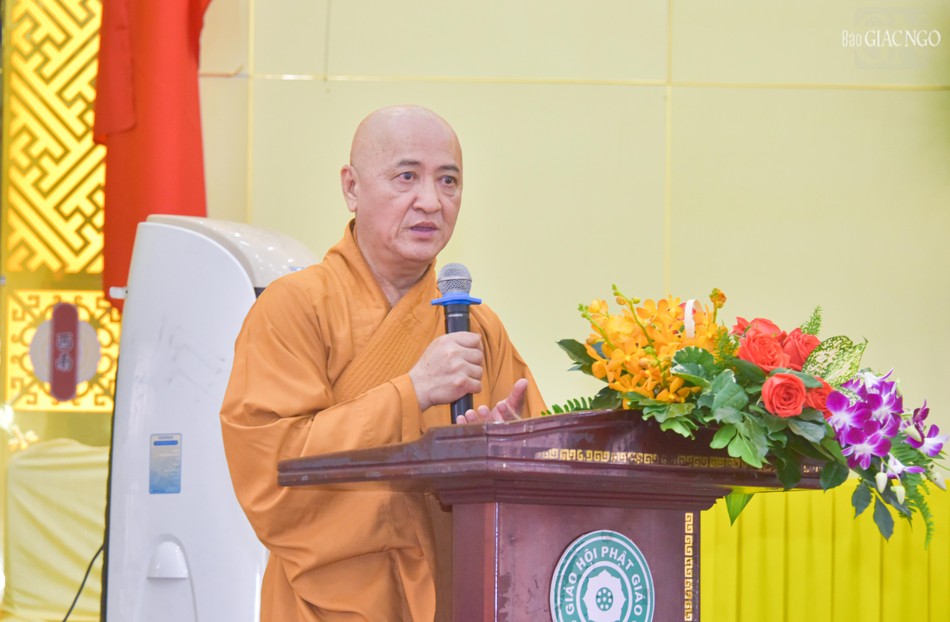 Hòa thượng Thích Huệ Thông cảm ơn chuyến thăm của Ban Thường trực Ban Trị sự GHPGVN TP.HCM