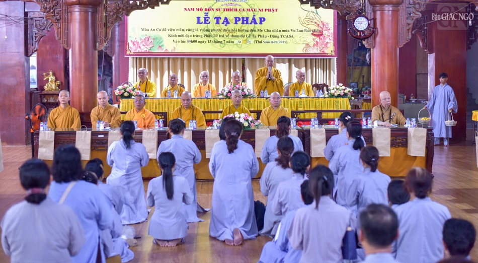 Hòa thượng Thích Nhựt Hỷ ban đạo từ chứng minh