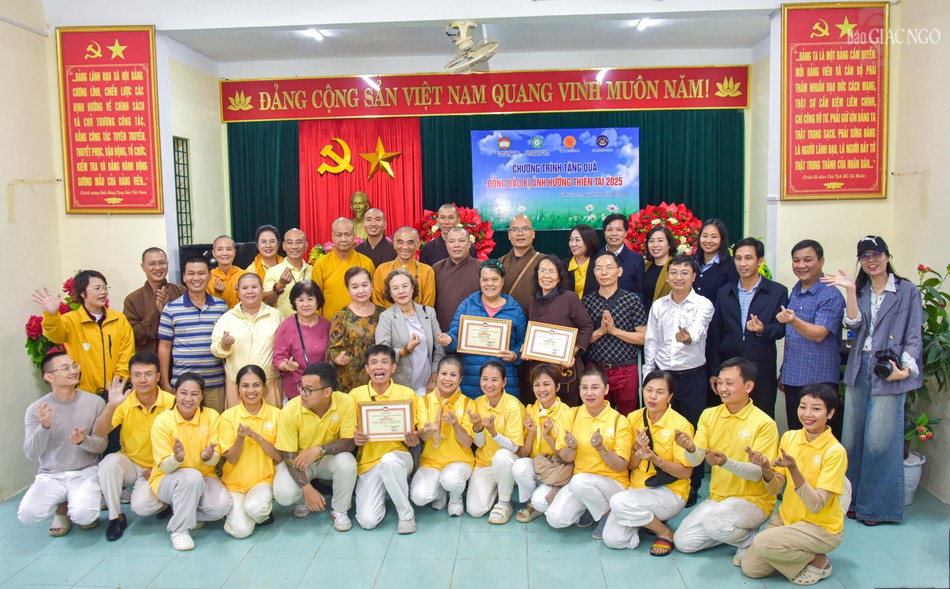 Chương trình đã trao tặng 7.000 phần quà đến người dân các tỉnh Cao Bằng, Thái Nguyên, Bắc Ninh, Thanh Hóa, Nghệ An, Hà Tĩnh và Quảng Trị