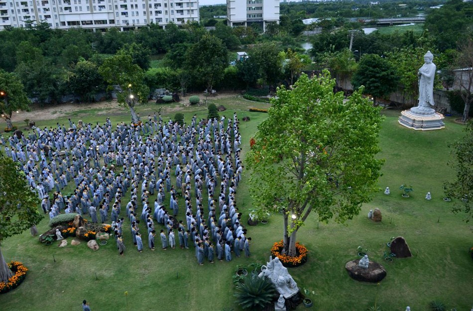 Quang cảnh buổi lễ trong không gian thiên nhiên