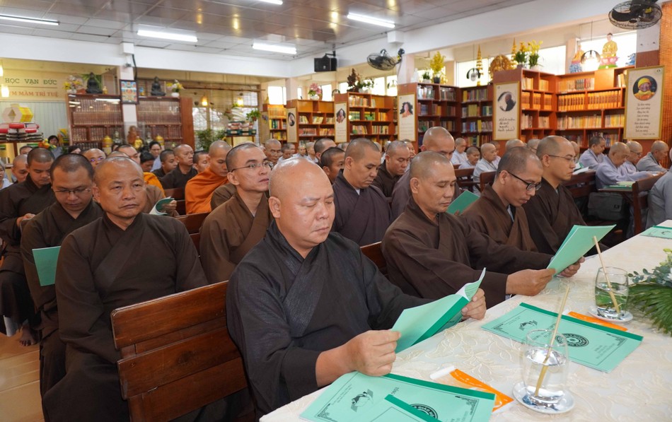 Chư Tăng các tự viện tham dự Chư Tăng các tự viện tham dự