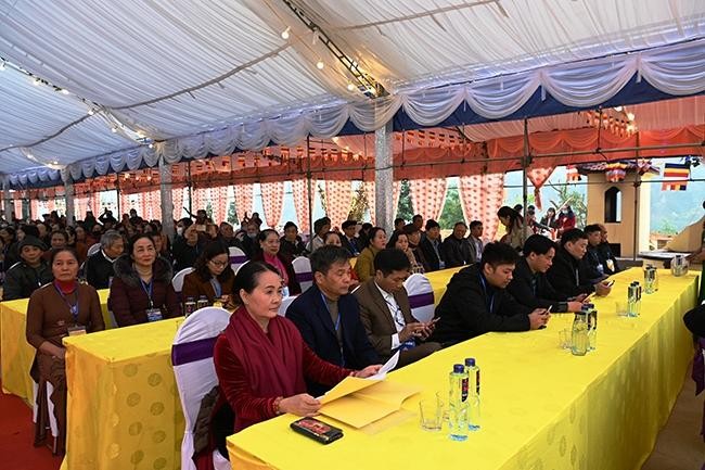 Quan khách và Phật tử tham dự Quan khách và Phật tử tham dự