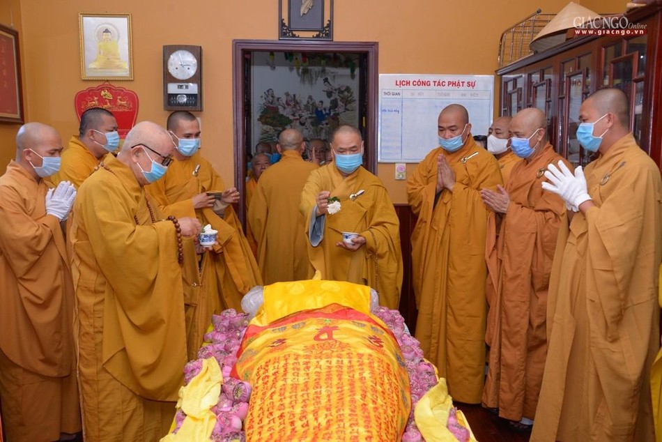 Sái tịnh thân tứ đại Hòa thượng tân viên tịch Sái tịnh thân tứ đại Hòa thượng tân viên tịch