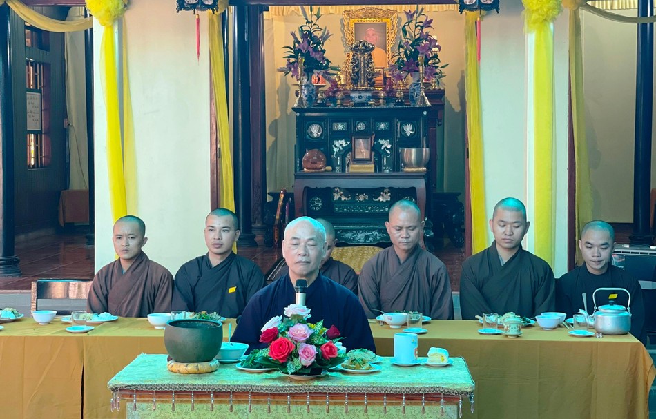 Hòa thượng Thích Giác Đạo và Tăng chúng nội tự Hòa thượng Thích Giác Đạo và Tăng chúng nội tự