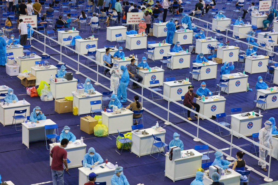 Chung một màu áo xanh