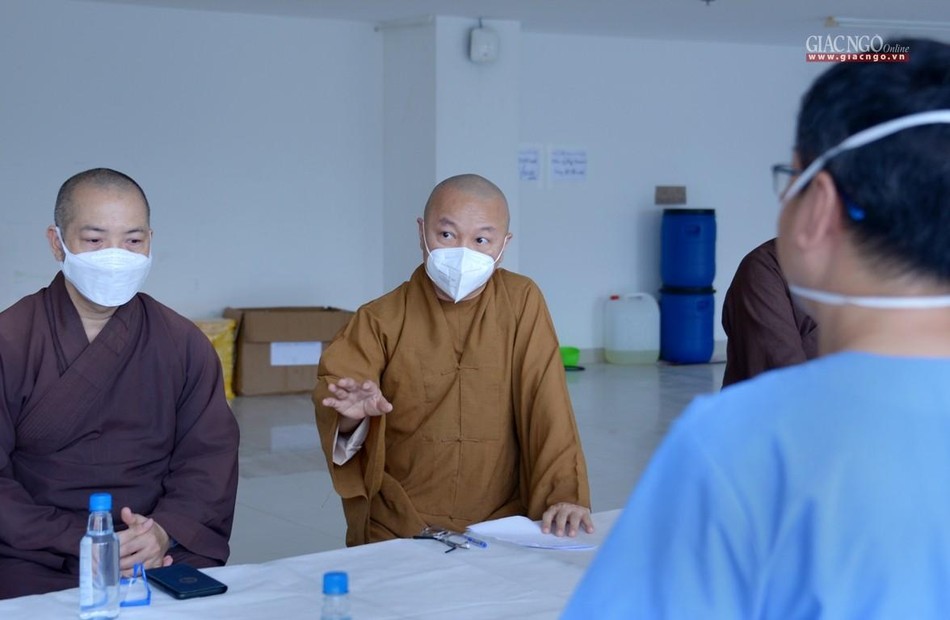 Thượng tọa Thích Nhật Từ phát biểu - Ảnh: Bảo Toàn Thượng tọa Thích Nhật Từ phát biểu - Ảnh: Bảo Toàn