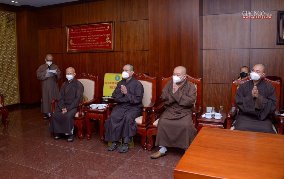 Chư tôn đức đại diện Ban Trị sự GHPGVN TP.HCM tham dự