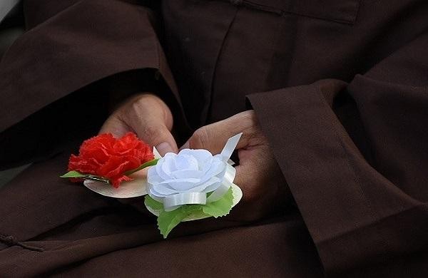 “Có hai hạng người, này các Tỳ-kheo, Ta nói không thể trả ơn được. Thế nào là hai. Là mẹ và cha" - Đức Phật dạy “Có hai hạng người, này các Tỳ-kheo, Ta nói không thể trả ơn được. Thế nào là hai. Là mẹ và cha" - Đức Phật dạy