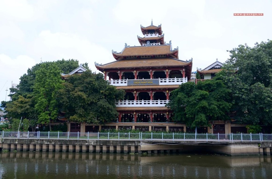 Chùa Pháp Hoa góc cầu Lê Văn Sỹ - quận 3 Chùa Pháp Hoa góc cầu Lê Văn Sỹ - quận 3