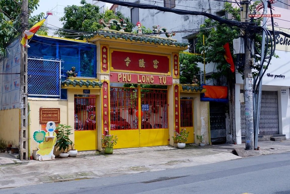 Chùa Phú Long trên đường Huỳnh Văn Bánh - Phú Nhuận Chùa Phú Long trên đường Huỳnh Văn Bánh - Phú Nhuận