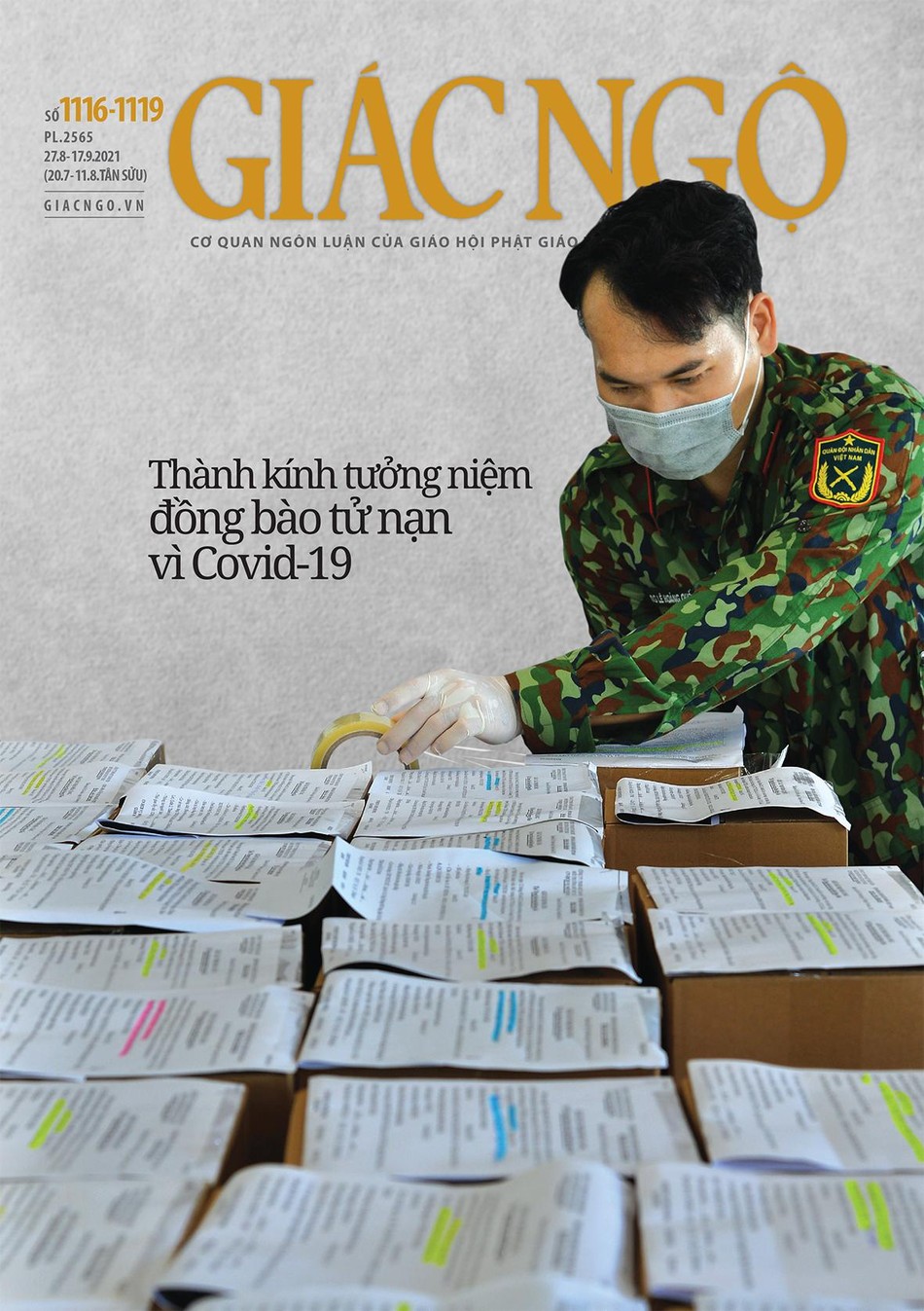 Bìa 1: Các chiến sĩ Bộ Tư lệnh TP.HCM kiểm tra và an trí thông tin đồng bào tử nạn vì Covid-19 sau khi hỏa thiêu để bàn giao về cho thân nhân - Ảnh: Trần Thế Phong; Mỹ thuật: Tống Viết Diễn Bìa 1: Các chiến sĩ Bộ Tư lệnh TP.HCM kiểm tra và an trí thông tin đồng bào tử nạn vì Covid-19 sau khi hỏa thiêu để bàn giao về cho thân nhân - Ảnh: Trần Thế Phong; Mỹ thuật: Tống Viết Diễn