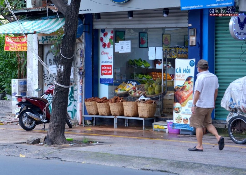 Các cửa hàng nông sản được mở cửa Các cửa hàng nông sản được mở cửa