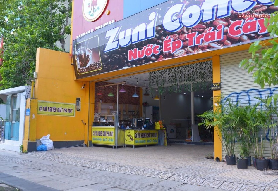 Bán các thức uống thân quen trong đời sống của người Sài Gòn với hình thức mang đi Bán các thức uống thân quen trong đời sống của người Sài Gòn với hình thức mang đi