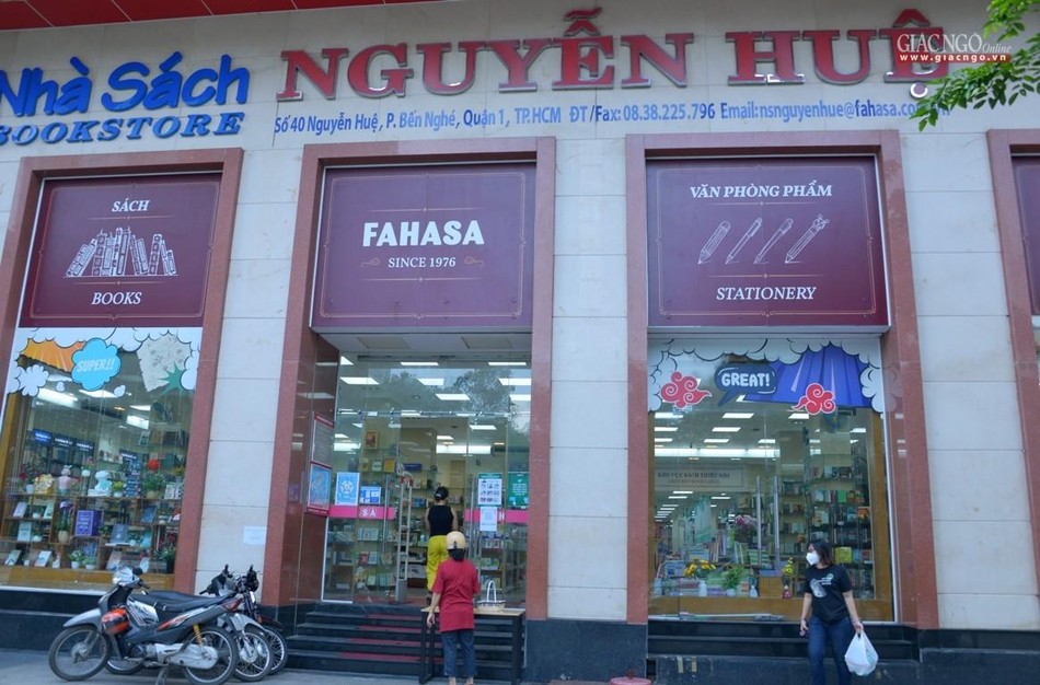 Nhà sách đã được mở cửa phục vụ Nhà sách đã được mở cửa phục vụ