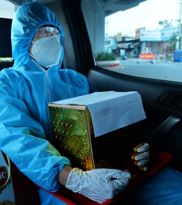 Thay thân nhân đồng bào tử nạn vì Covid-19 Thay thân nhân đồng bào tử nạn vì Covid-19