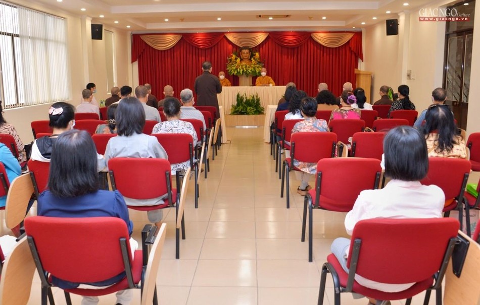 Họp mặt thân mật tại tòa soạn Họp mặt thân mật tại tòa soạn