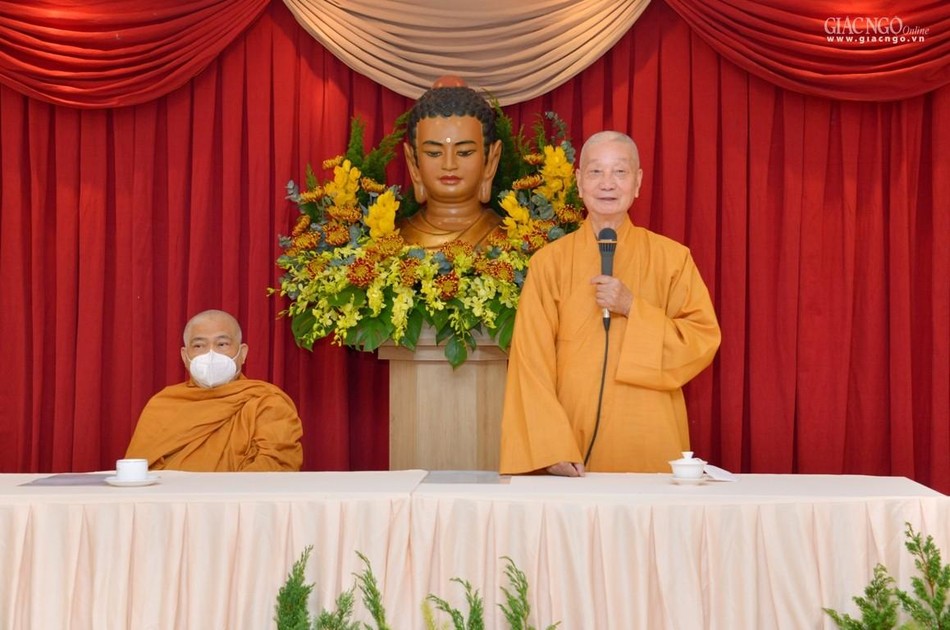 Trưởng lão Hòa thượng Thích Trí Quảng huấn thị Trưởng lão Hòa thượng Thích Trí Quảng huấn thị