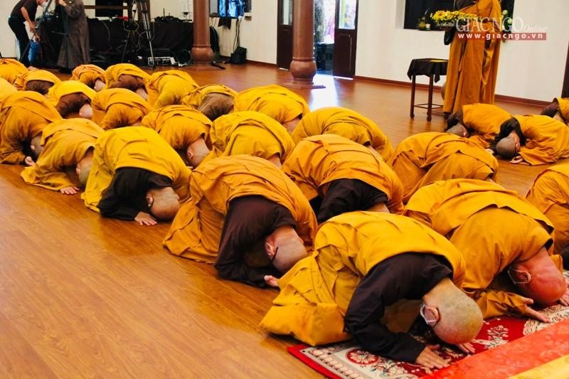 Đảnh lễ Giác linh Trưởng lão Thiền sư