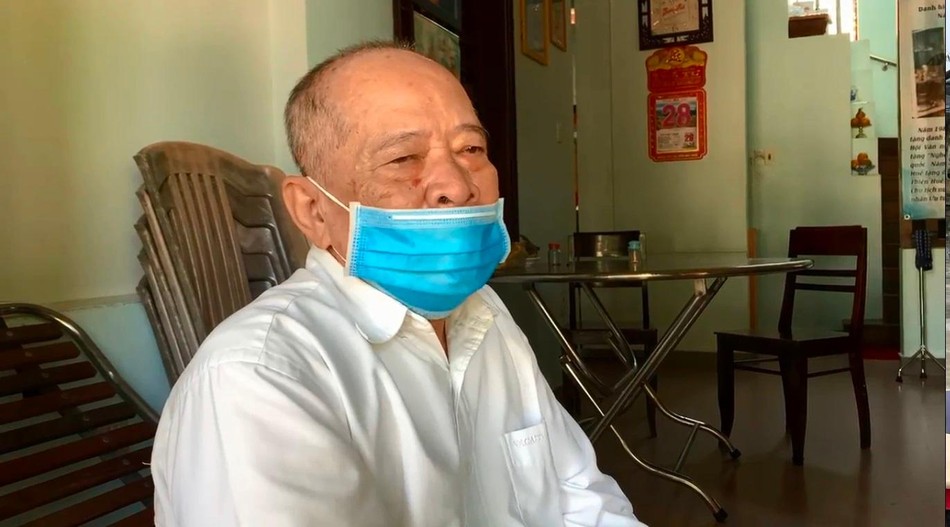 Nghệ nhân Nguyễn Văn Sính từng có "duyên" làm đài hỏa thiêu cho nhiều vị Hòa thượng viên tịch tại Huế - Ảnh: Lê Hoài Nhân Nghệ nhân Nguyễn Văn Sính từng có "duyên" làm đài hỏa thiêu cho nhiều vị Hòa thượng viên tịch tại Huế - Ảnh: Lê Hoài Nhân