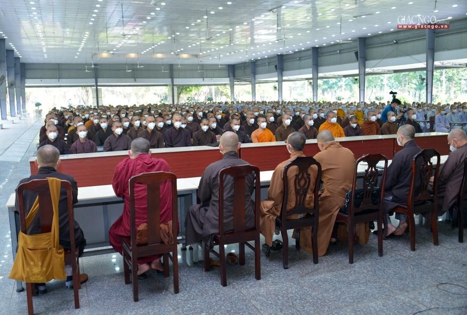 Chánh điện tạm của Học viện dành cho các hoạt động cộng đồng Chánh điện tạm của Học viện dành cho các hoạt động cộng đồng