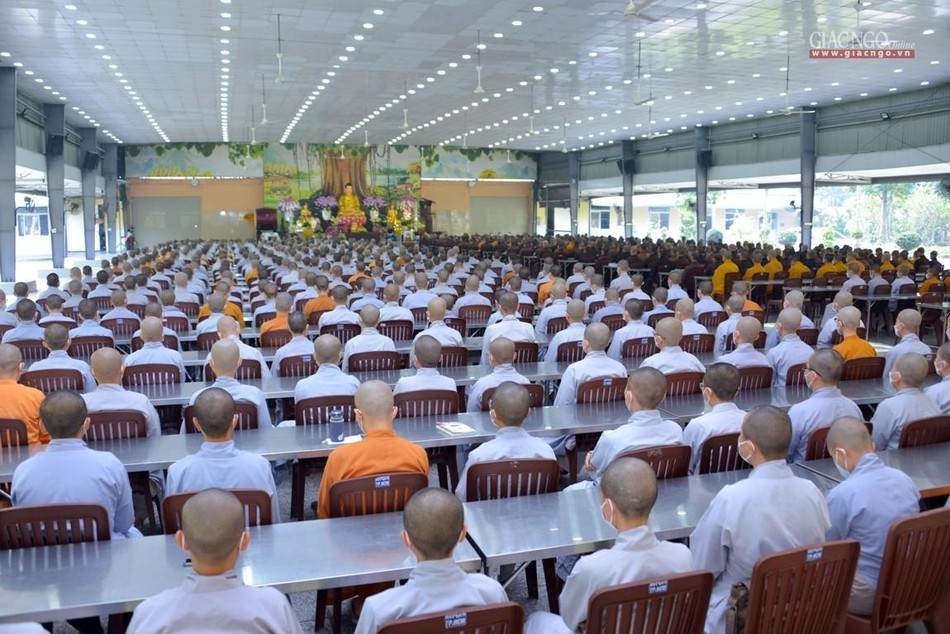 Quang cảnh buổi thăm, sách tấn Tăng Ni sinh viên của Trưởng lão Hòa thượng Quyền Pháp chủ GHPGVN Quang cảnh buổi thăm, sách tấn Tăng Ni sinh viên của Trưởng lão Hòa thượng Quyền Pháp chủ GHPGVN