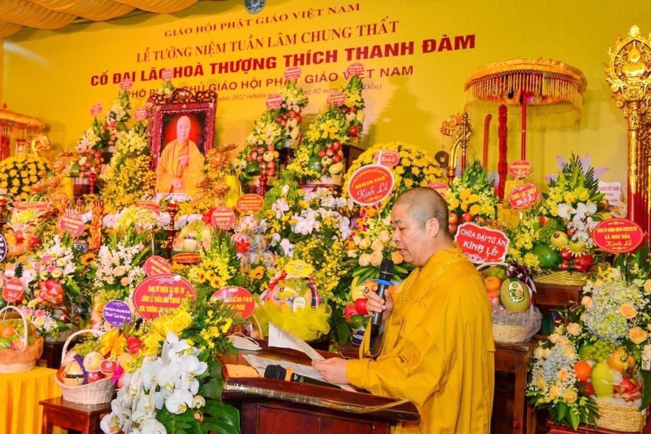 Thượng tọa Thích Thọ Lạc, Trưởng ban Trị sự GHPGVN tỉnh Ninh Bình cung tuyên tiểu sử Đại lão Hòa thượng Thích Thanh Đàm Thượng tọa Thích Thọ Lạc, Trưởng ban Trị sự GHPGVN tỉnh Ninh Bình cung tuyên tiểu sử Đại lão Hòa thượng Thích Thanh Đàm