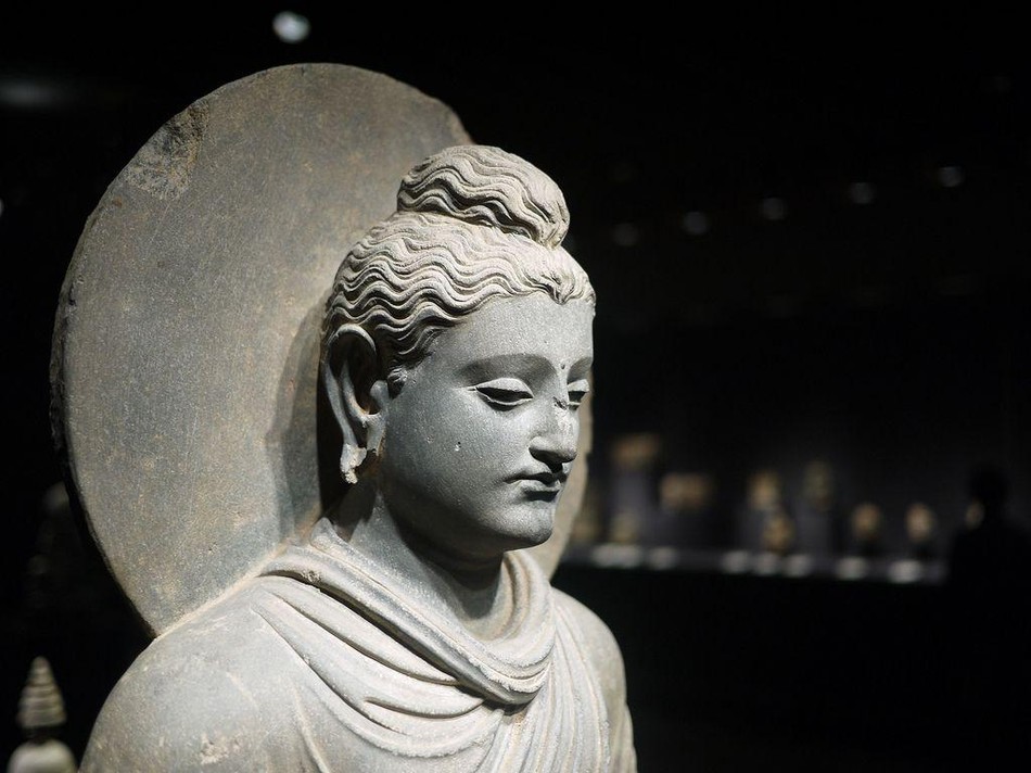 Pháp tướng Đức Thế Tôn theo trường phái nghệ thuật Gandhara