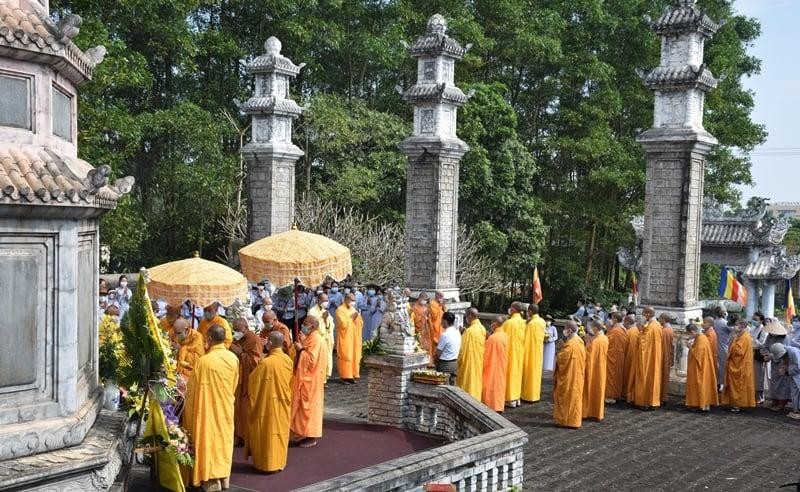 Lễ giỗ Tổ Chí Khả là một lễ hội tâm linh lớn của người dân Quảng Trị có tín ngưỡng Phật giáo