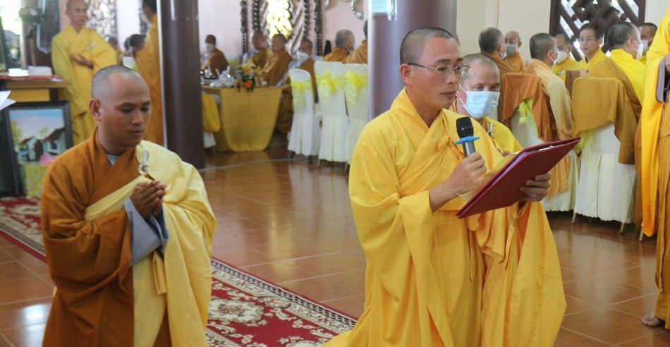 Đại đức Thích Quảng Kiến đọc lời phát nguyện