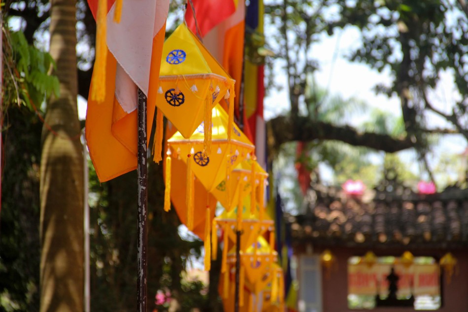 Lồng đèn bánh ú mừng Phật đản đặc trưng tại cố đô Huế Lồng đèn bánh ú mừng Phật đản đặc trưng tại cố đô Huế